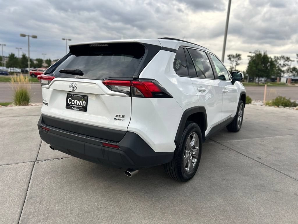 Used 2025 Toyota RAV4 XLE AWD/4WD image 8