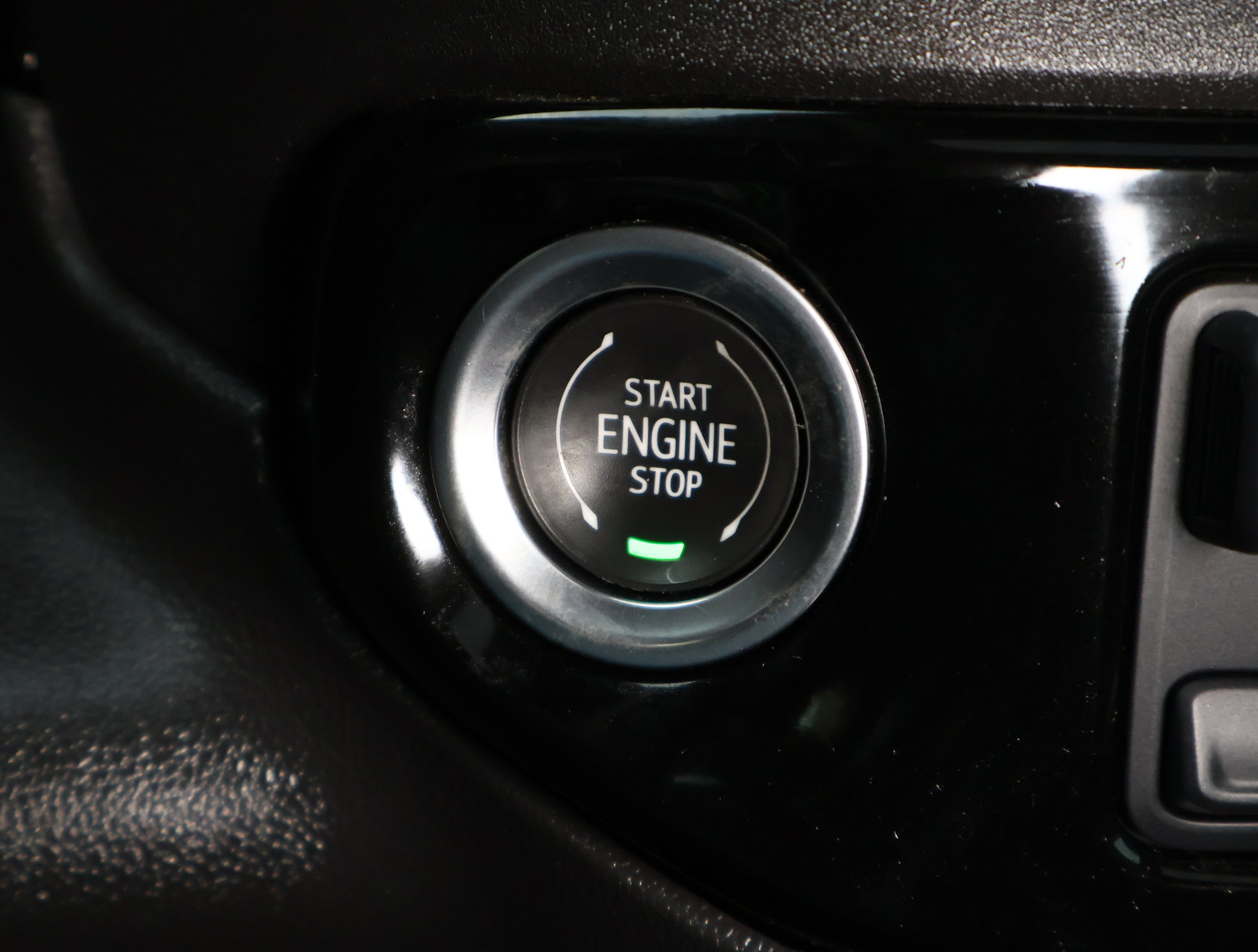 Used 2023 Chevrolet Silverado 1500 ZR2 w/ Technology Package image 19