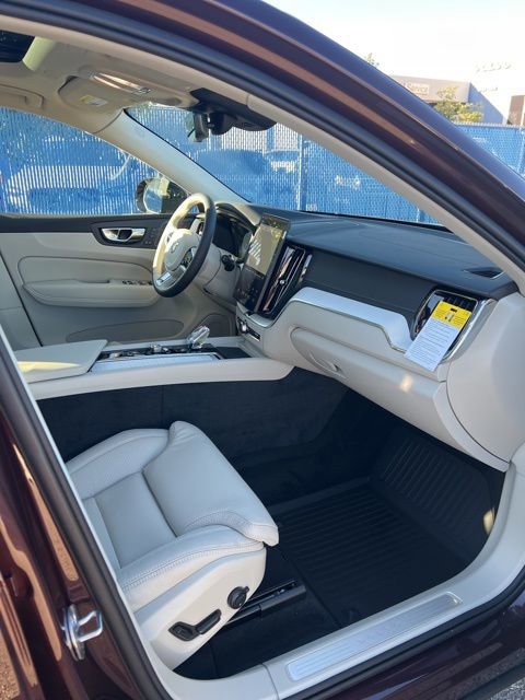 New 2026 Volvo XC60 B5 Ultra w/ Climate Package PRO image 25
