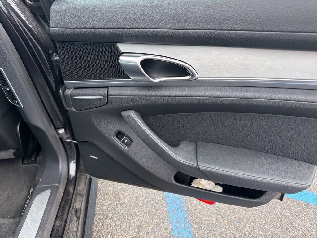 Used 2015 Porsche Panamera 4 AWD/4WD image 62