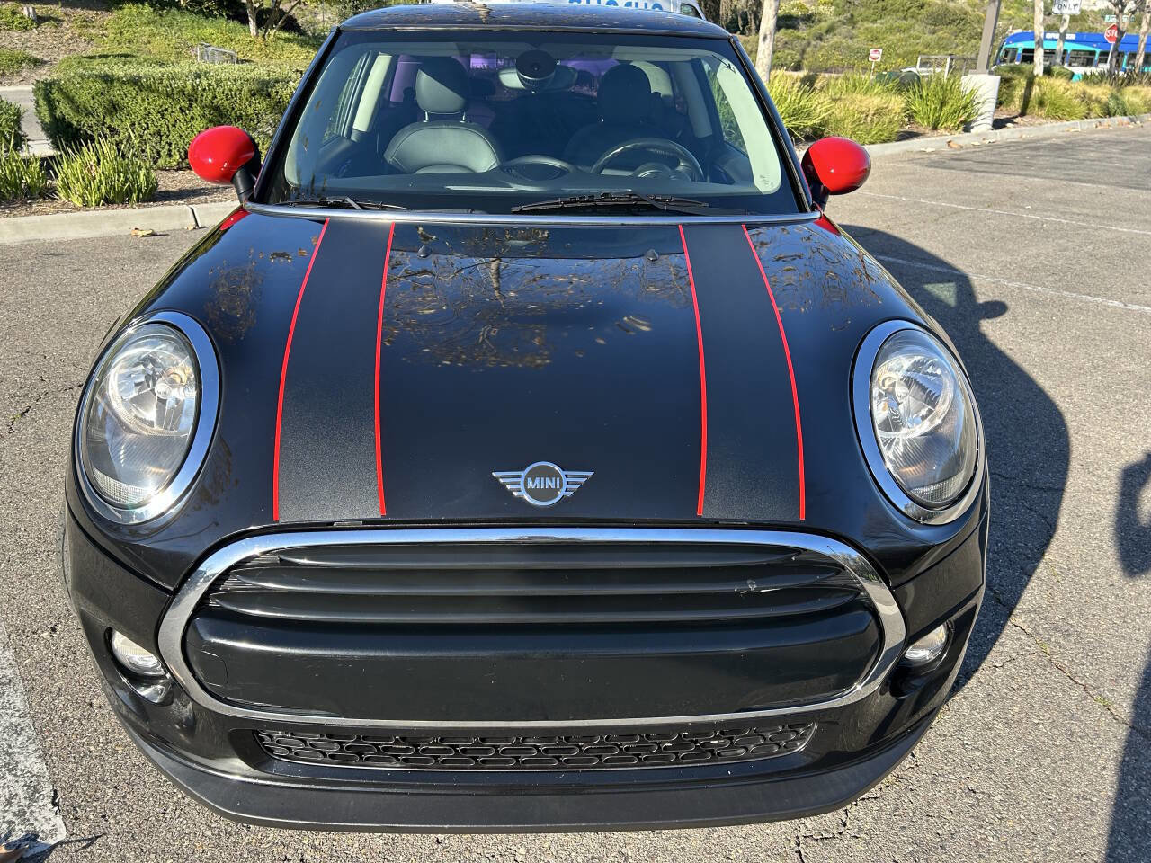 Used 2019 MINI Cooper 2-Door Hardtop image 6