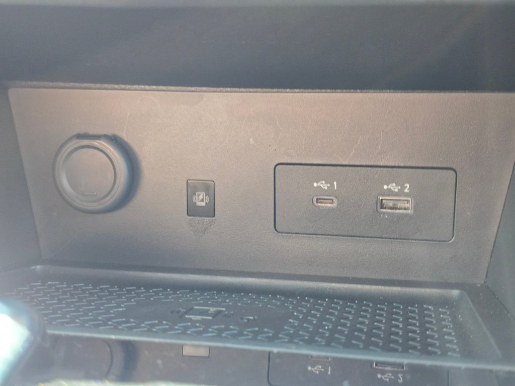 Used 2025 Nissan Pathfinder SL AWD/4WD image 40