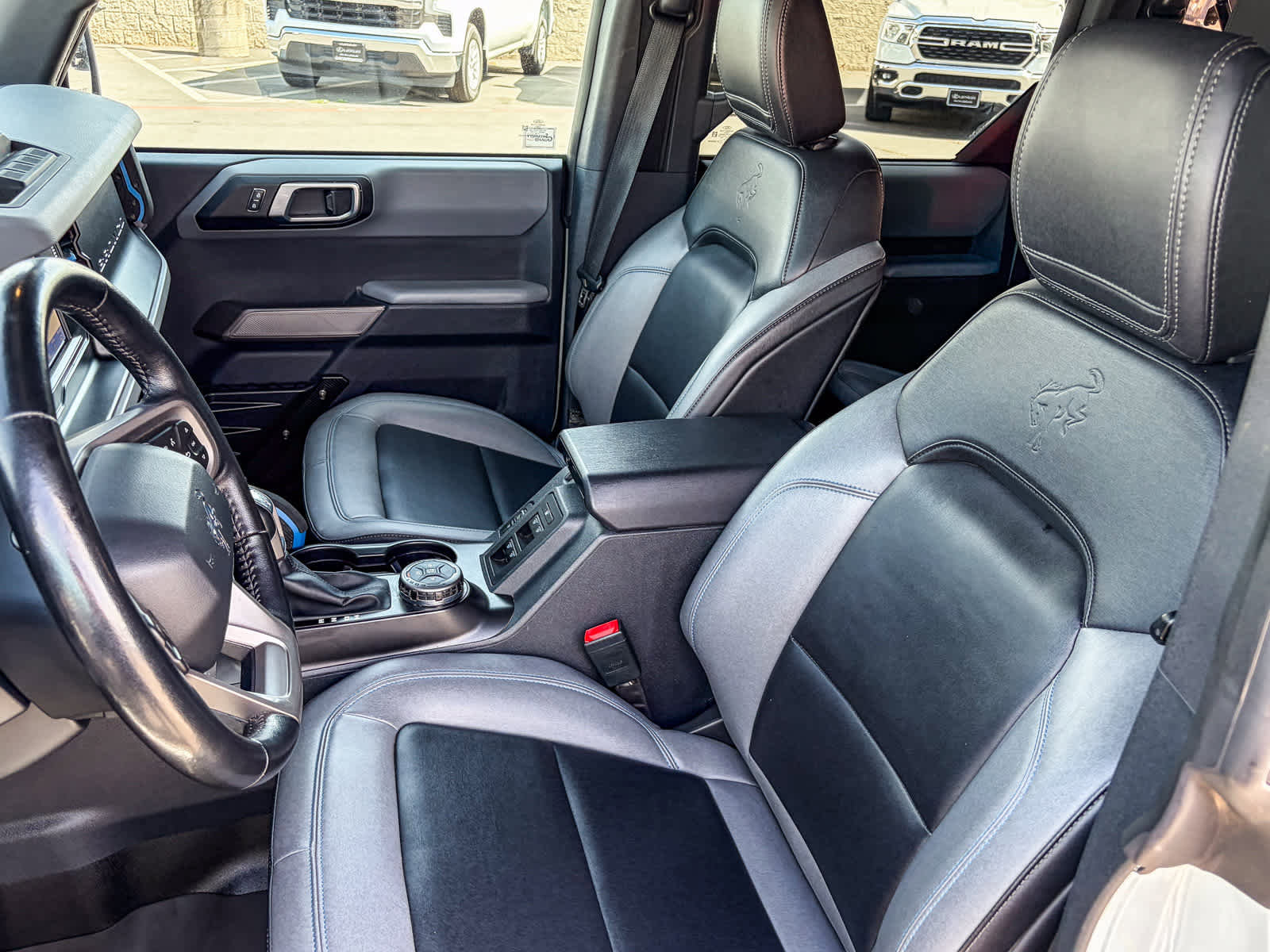 Used 2021 Ford Bronco Black Diamond image 16