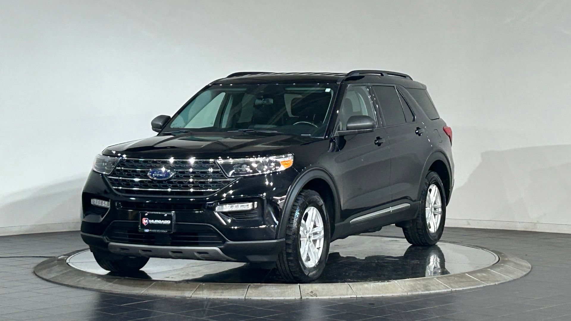 Used 2022 Ford Explorer XLT w/ Equipment Group 202A AWD/4WD image 5