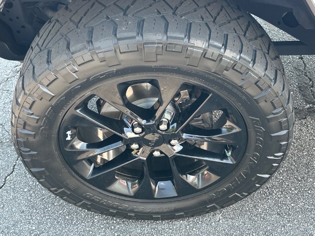Used 2023 Jeep Gladiator Overland AWD/4WD image 27
