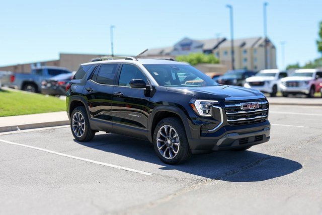 New 2026 GMC Terrain Elevation w/ Elevation Premium Package image 1