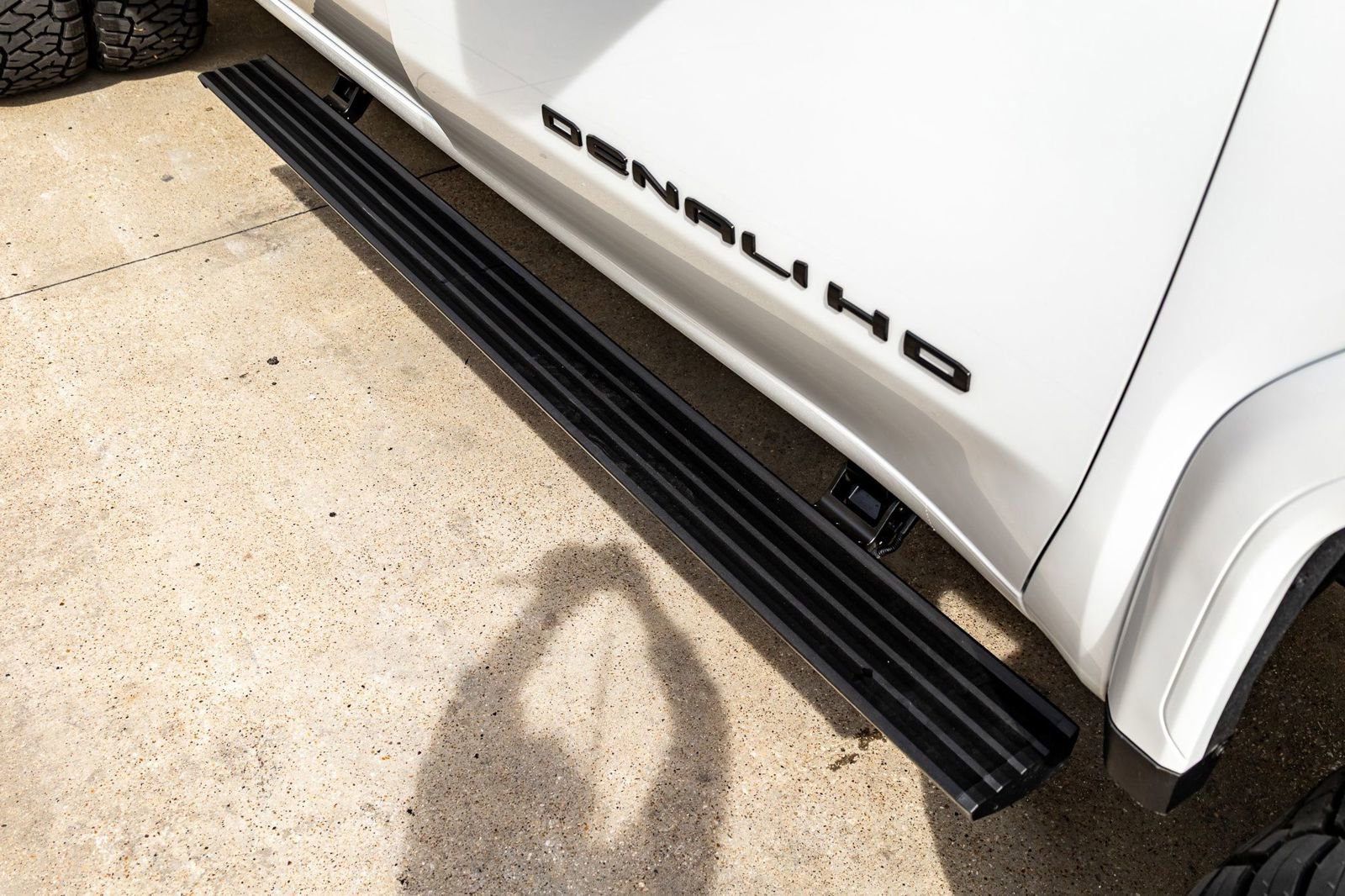 Used 2026 GMC Sierra 3500 Denali Ultimate image 12