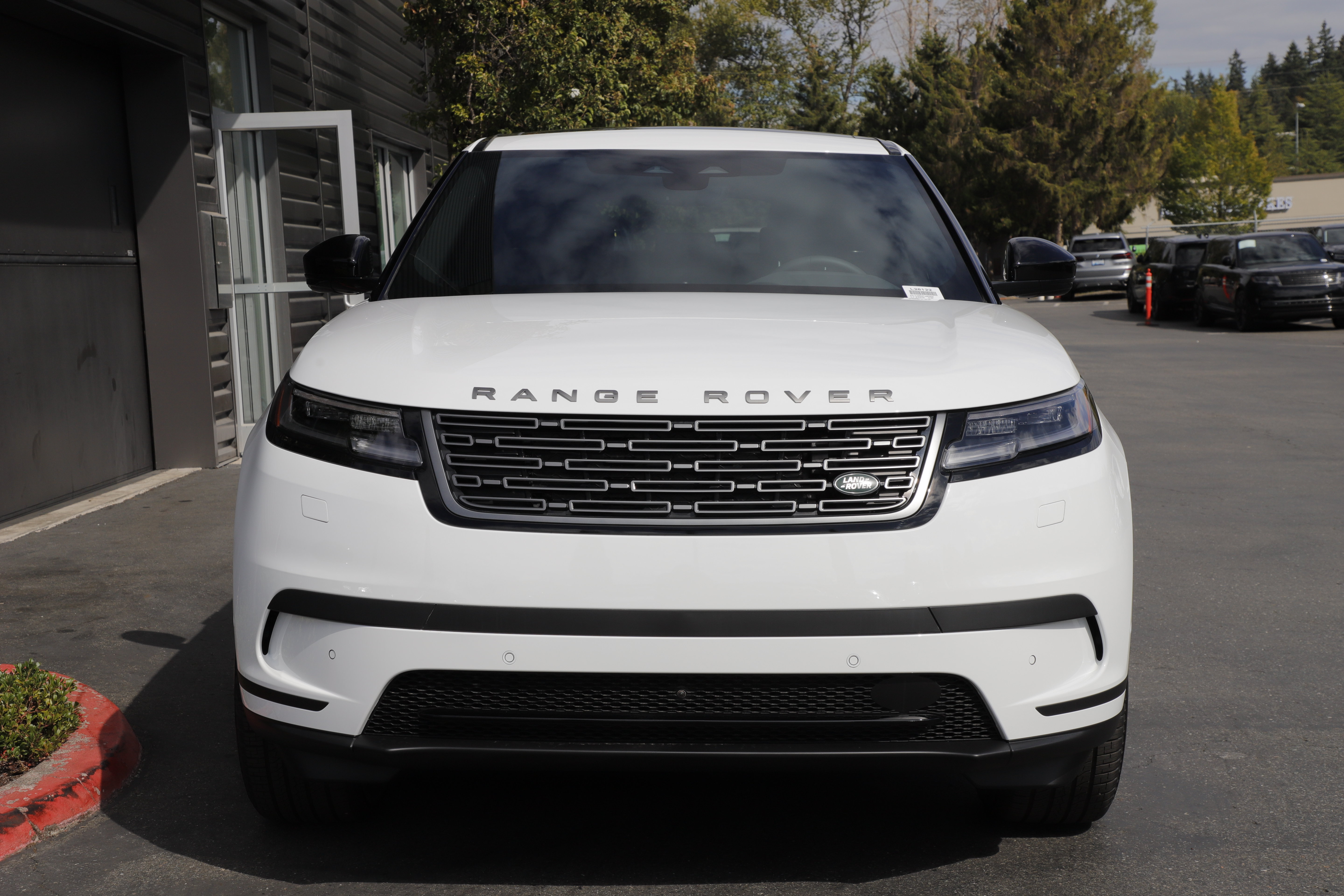 New 2026 Land Rover Range Rover Velar S AWD/4WD image 4