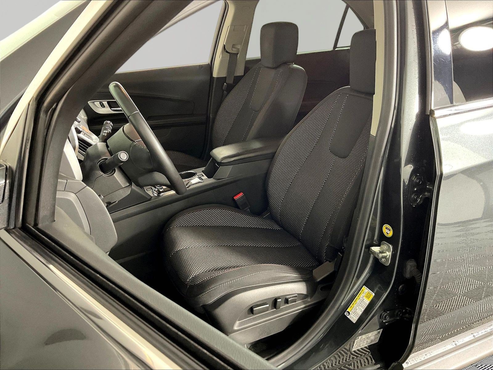 Used 2017 Chevrolet Equinox LT w/ Convenience Package FWD image 20