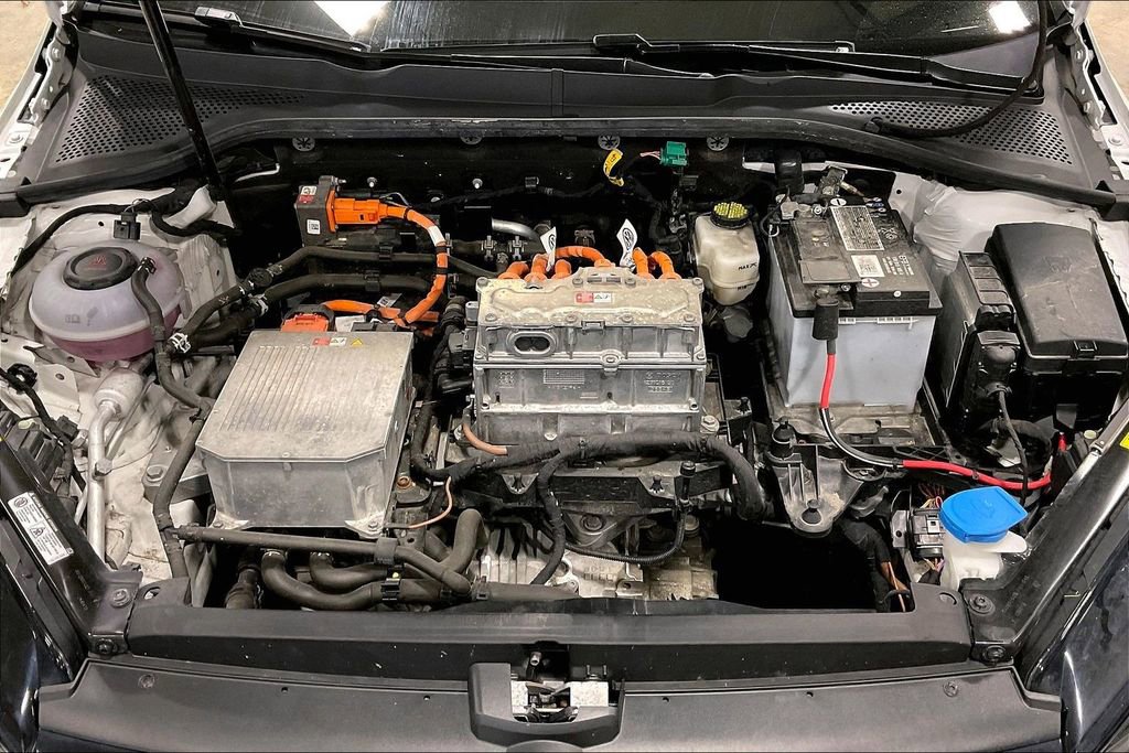 Used 2019 Volkswagen e-Golf SE w/ Driver Assistance Package FWD image 29