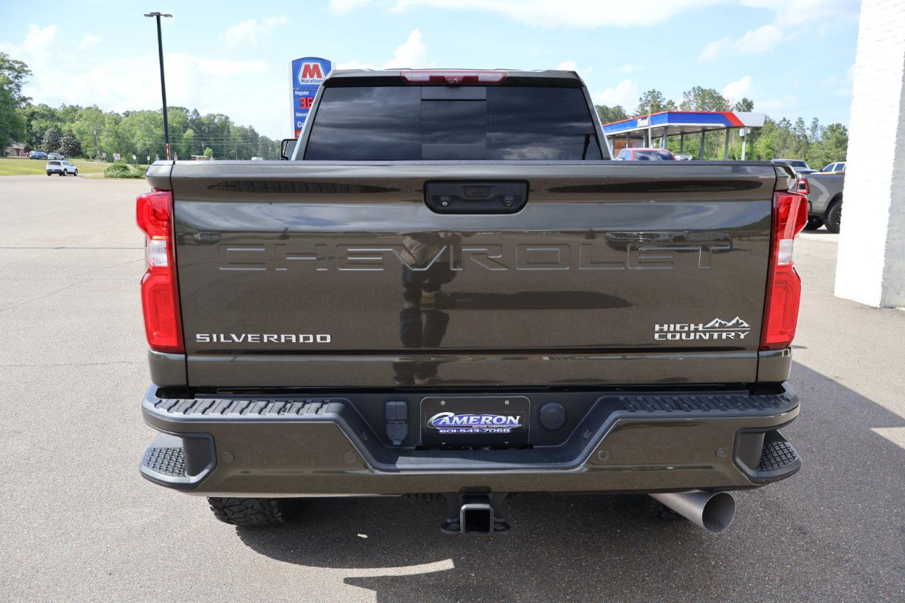 Used 2022 Chevrolet Silverado 2500 High Country w/ Z71 Off-Road Package AWD/4WD image 8