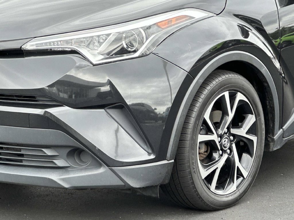 Used 2018 Toyota C-HR XLE FWD image 8