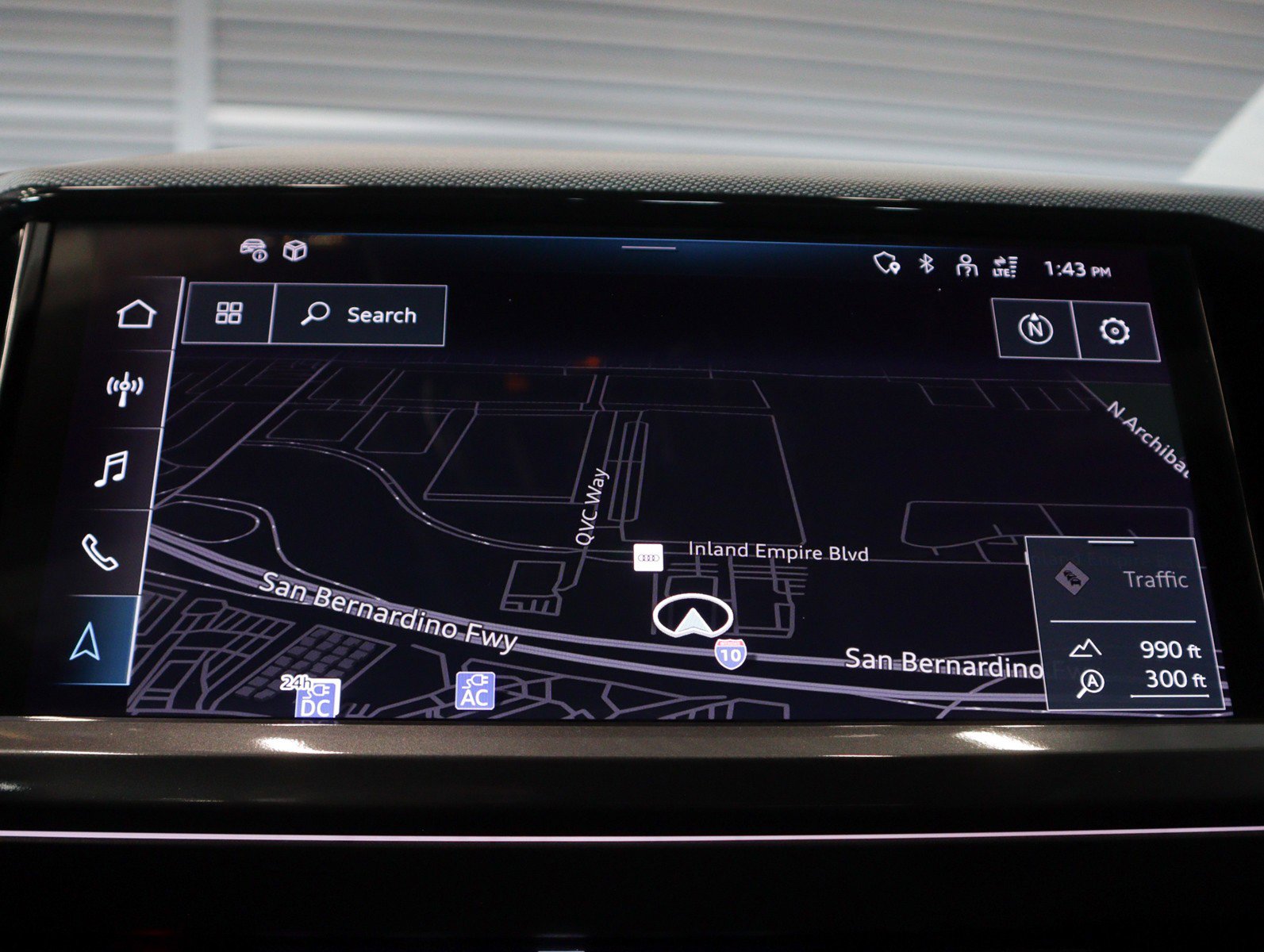 Used 2025 Audi Q4 e-tron Prestige w/ Sport Package image 18