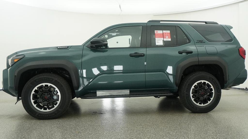 New 2026 Toyota 4Runner TRD Off-Road Premium AWD/4WD image 2