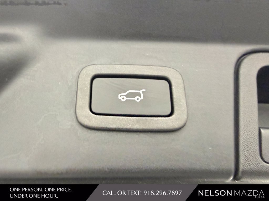 Used 2021 Land Rover Range Rover Velar R-Dynamic S AWD/4WD image 38