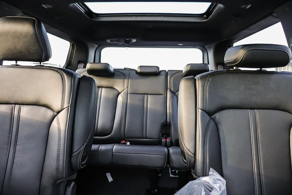 New 2026 Jeep Grand Wagoneer Limited AWD/4WD image 27