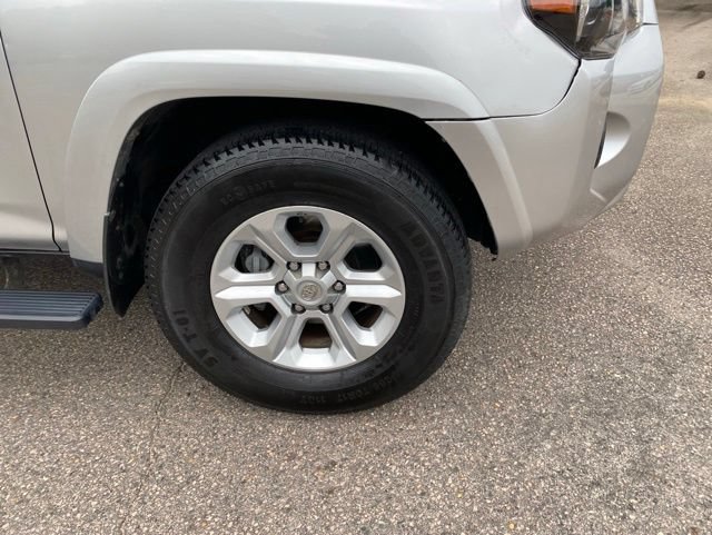 Used 2017 Toyota 4Runner SR5 RWD image 23