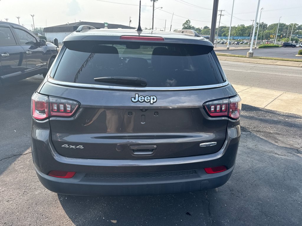 Used 2018 Jeep Compass Latitude w/ Popular Equipment Group AWD/4WD image 6