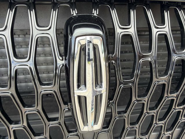 New 2026 Lincoln Corsair Premiere FWD image 7