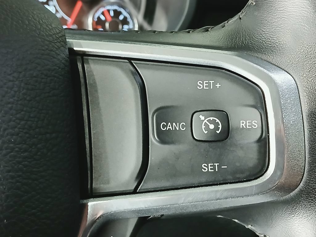 Used 2022 RAM 1500 Laramie AWD/4WD image 30