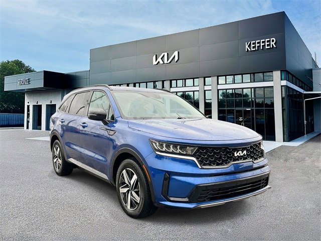 Certified 2023 Kia Sorento S image 2