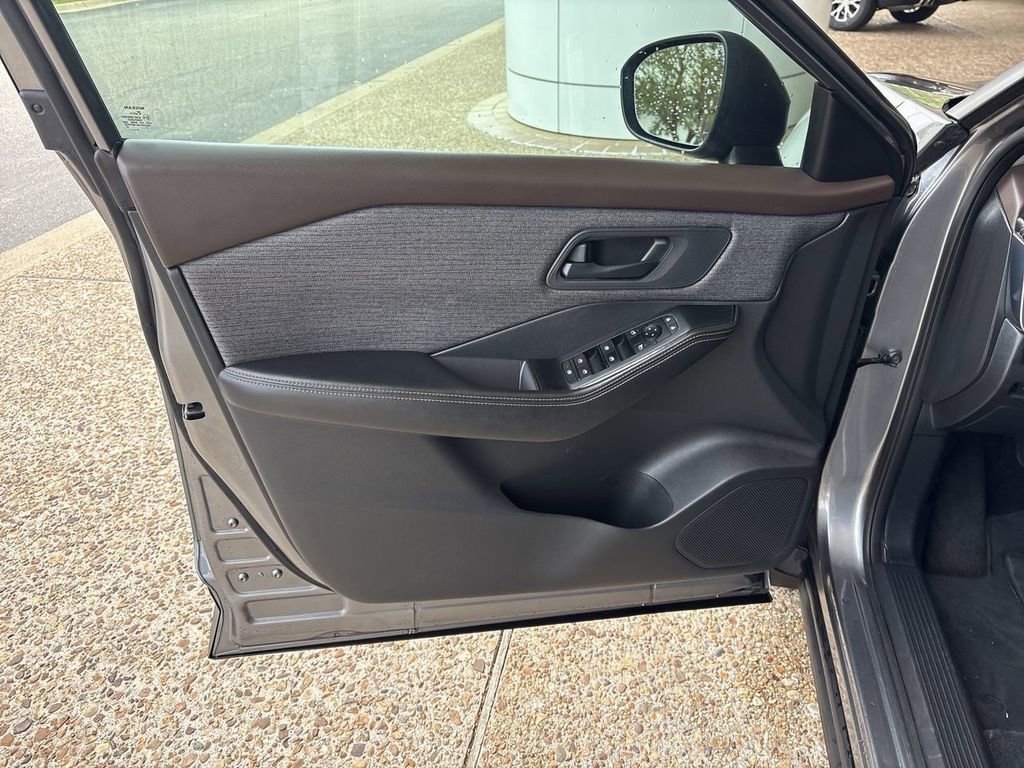 Used 2021 Nissan Rogue S FWD image 21