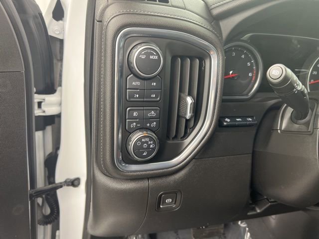 Used 2023 Chevrolet Silverado 3500 High Country w/ Technology Package image 15