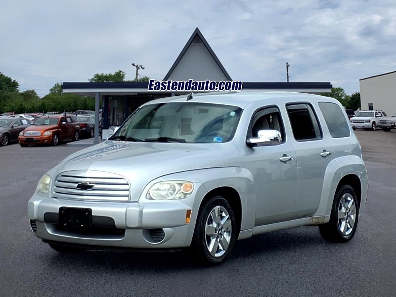 Used 2011 Chevrolet HHR LT FWD image 1