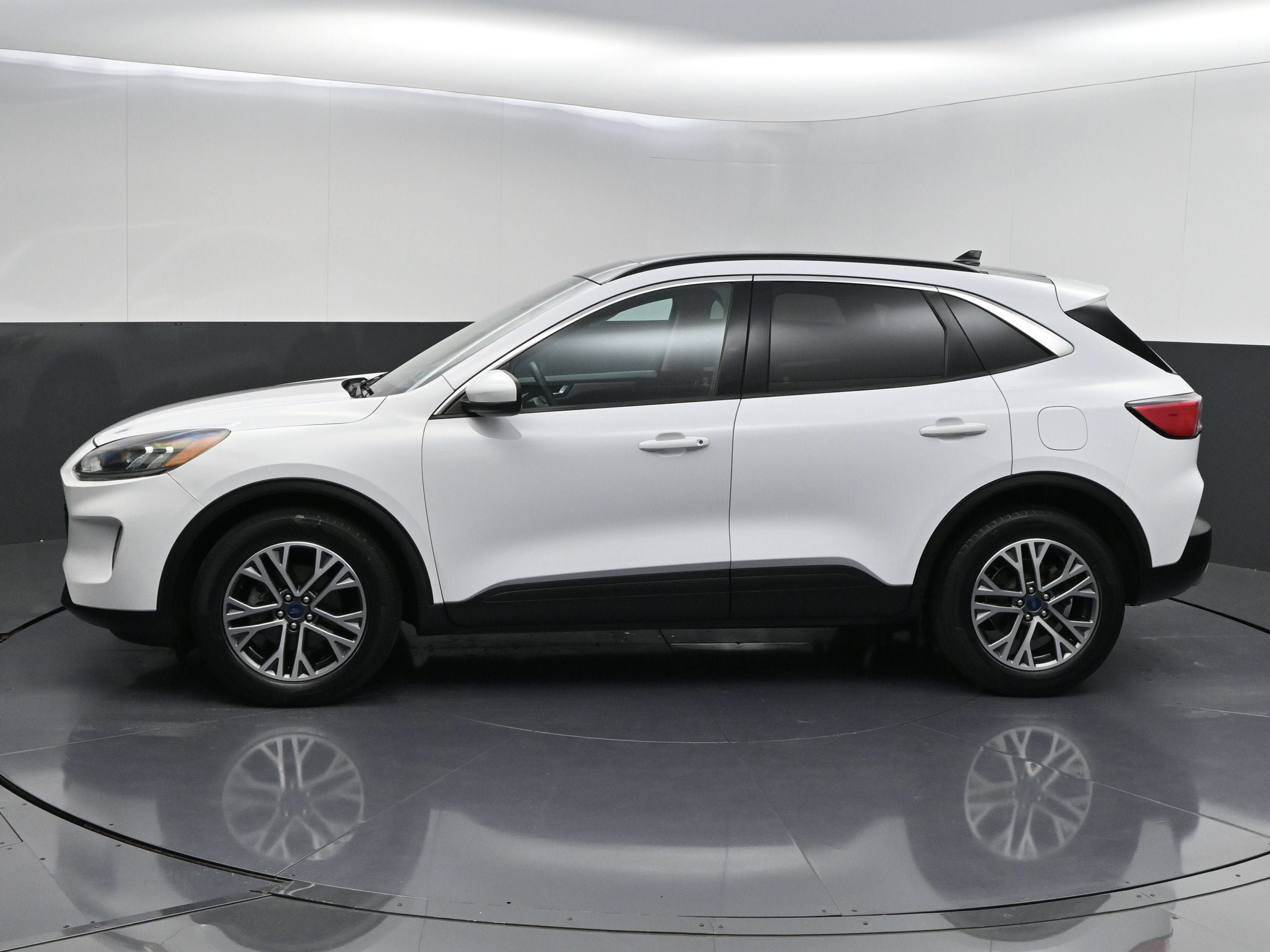 Used 2020 Ford Escape SEL AWD/4WD image 5