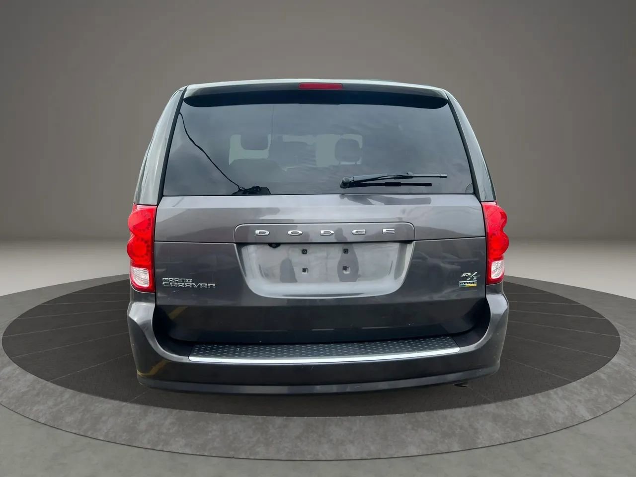Used 2016 Dodge Grand Caravan R/T FWD image 6