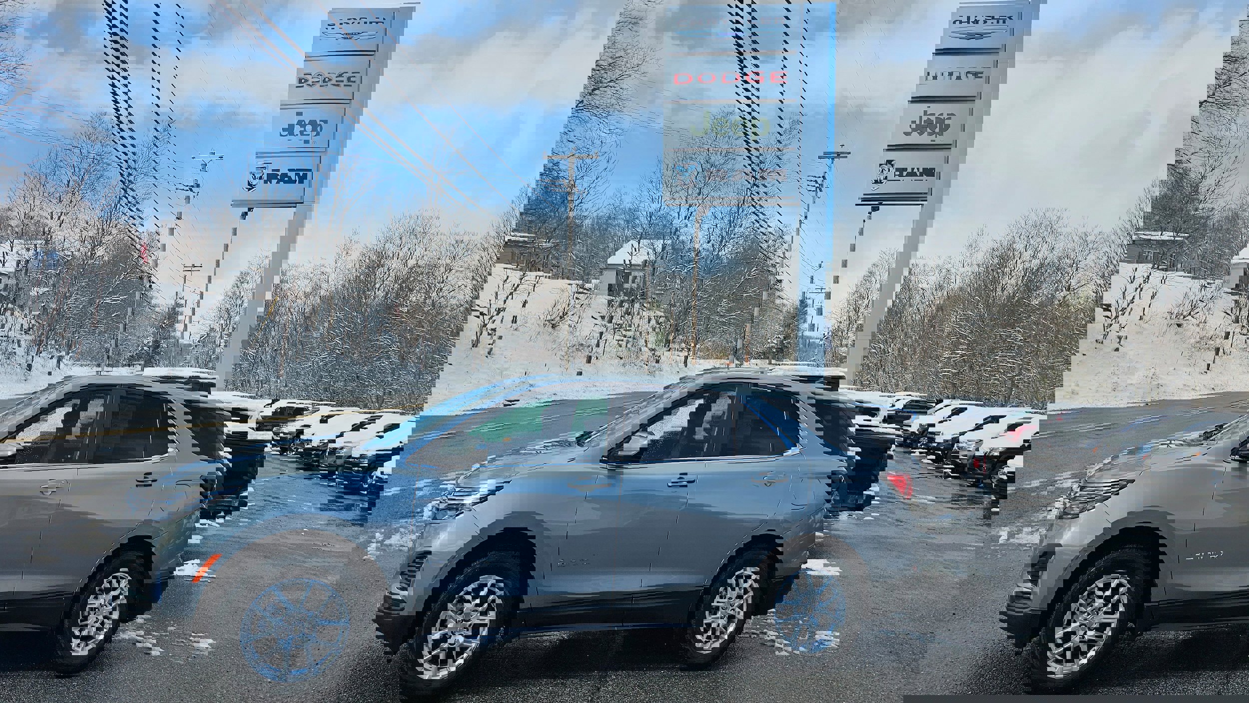 Used 2023 Chevrolet Equinox LT w/ Driver Convenience Package image 35