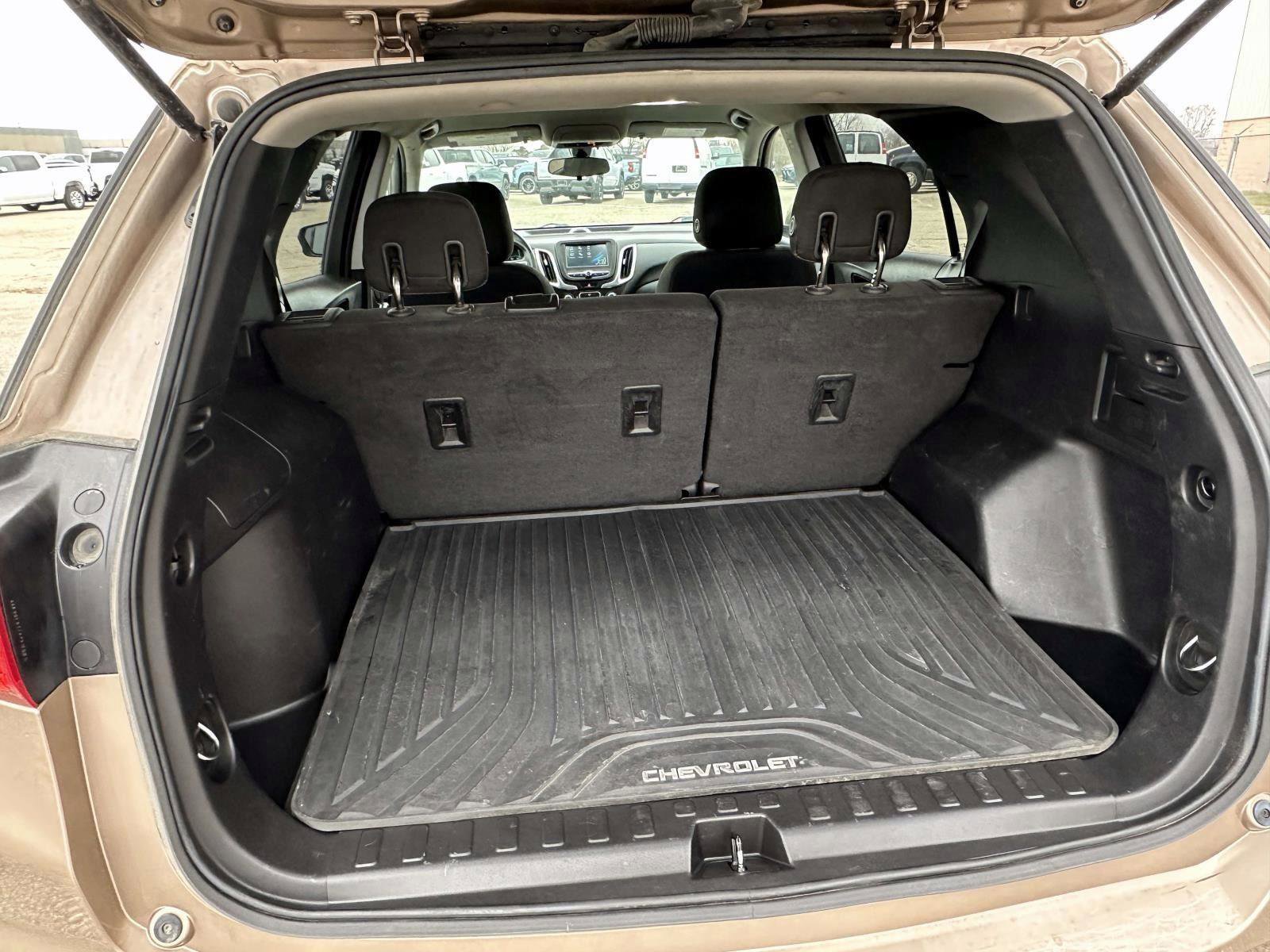 Used 2018 Chevrolet Equinox LT image 10