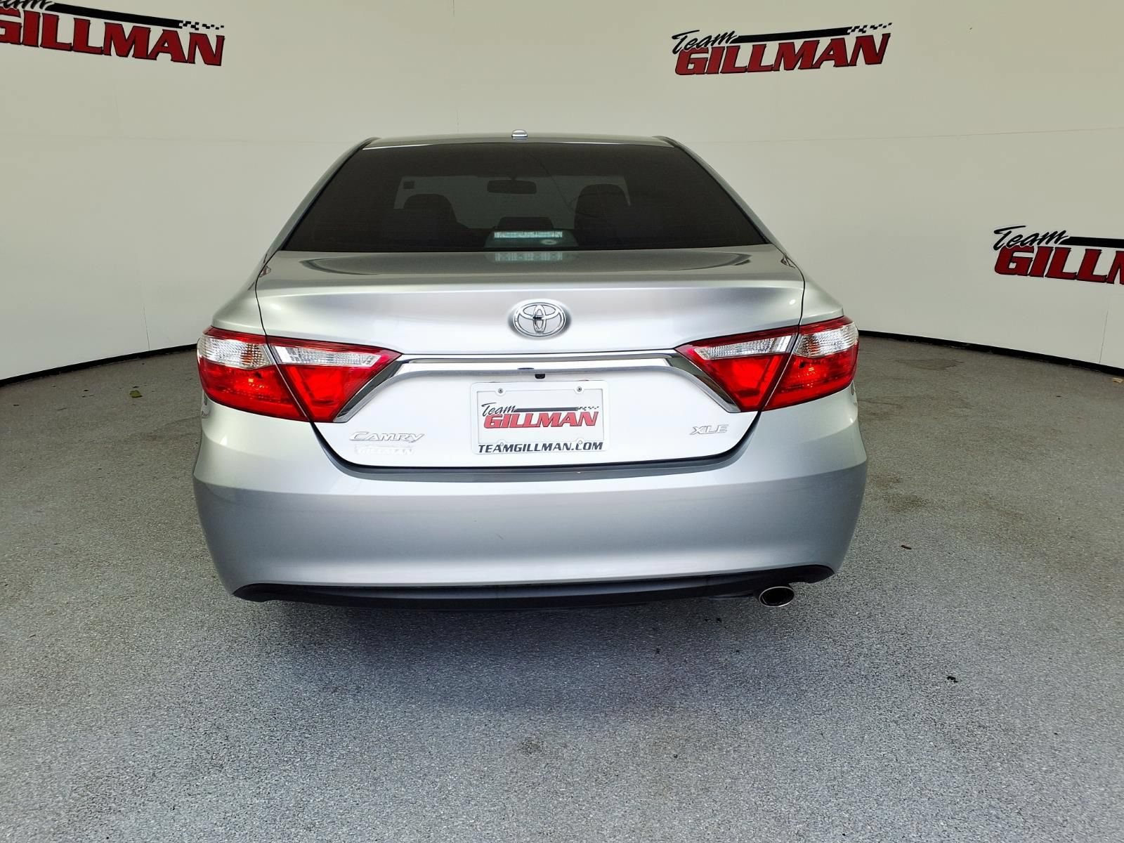 Used 2017 Toyota Camry XLE FWD image 8