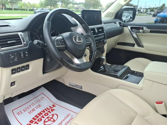 Used 2023 Lexus GX 460 Luxury w/ Accessory Package AWD/4WD image 16