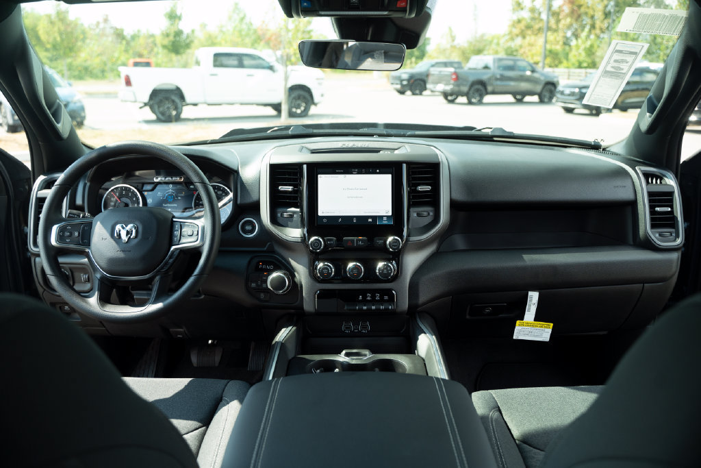 New 2027 RAM 1500 Express AWD/4WD image 22