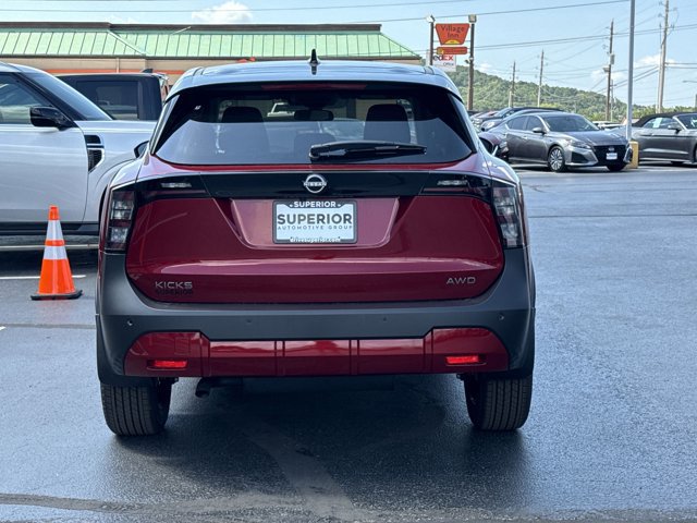New 2025 Nissan Kicks SV image 4