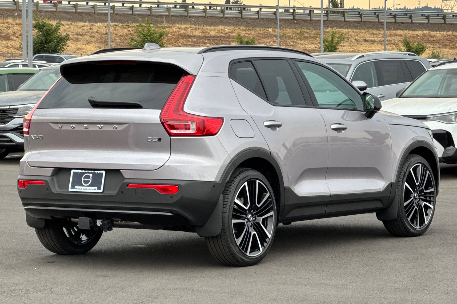 New 2026 Volvo XC40 B5 Ultra w/ Climate Package image 3