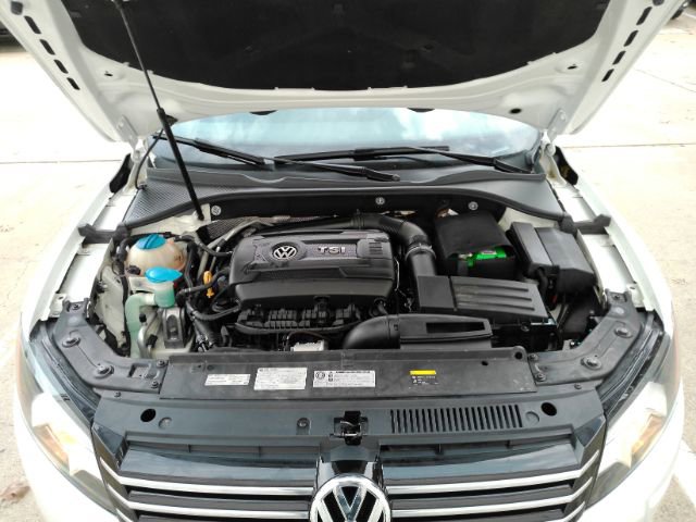 Used 2014 Volkswagen Passat 1.8T Wolfsburg Edition image 46