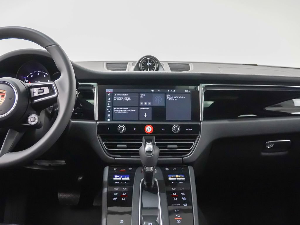 Certified 2026 Porsche Macan AWD/4WD image 21