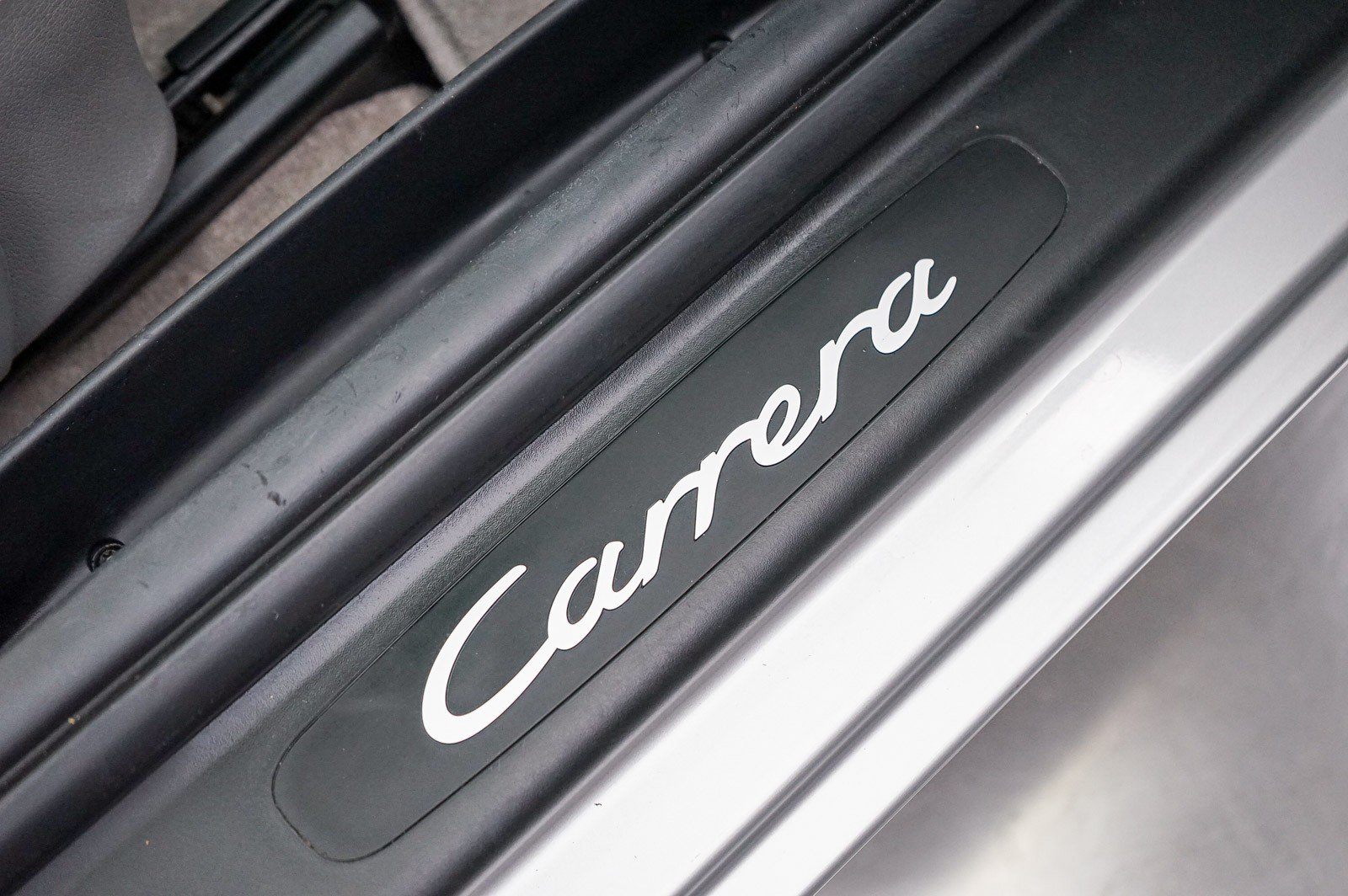 Used 2003 Porsche 911 Carrera RWD image 32