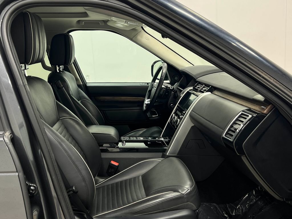 Used 2018 Land Rover Discovery HSE Luxury AWD/4WD image 38