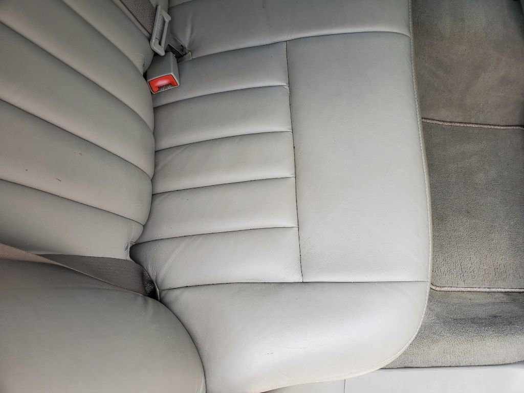 Used 2003 Lincoln Town Car Executive image 31