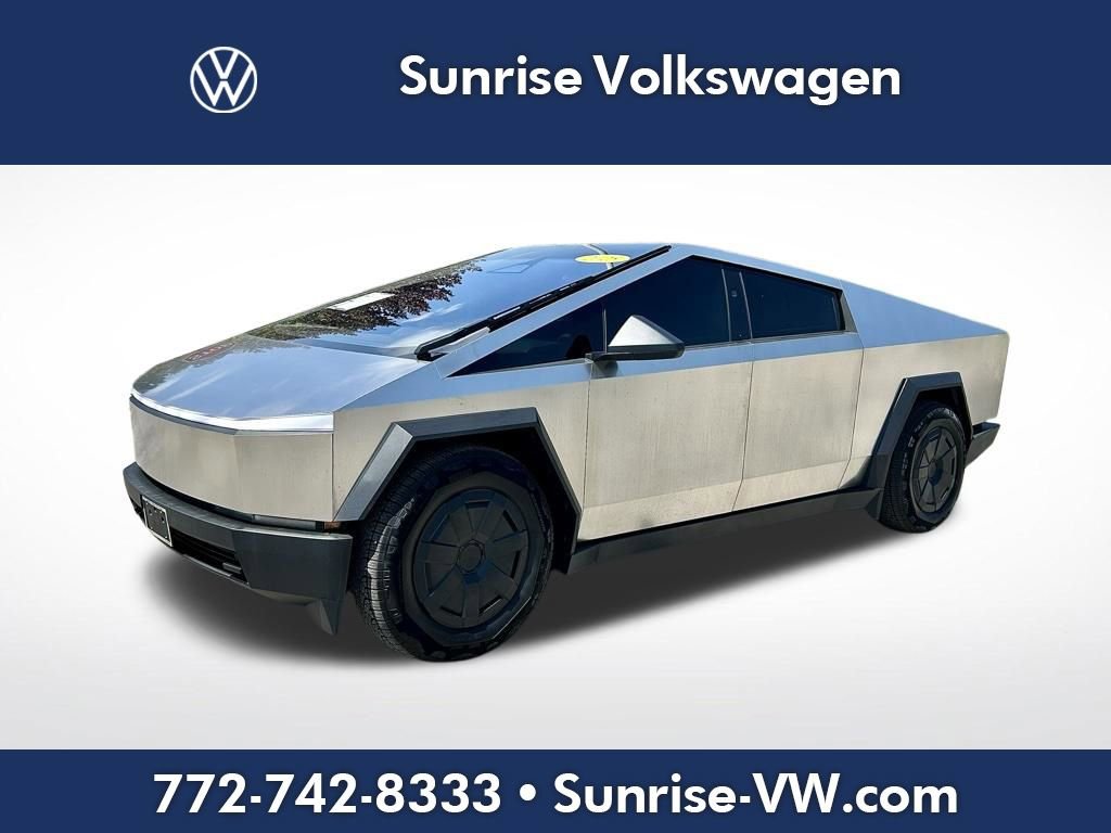 Used 2025 Tesla Cybertruck AWD Crew Cab image 1