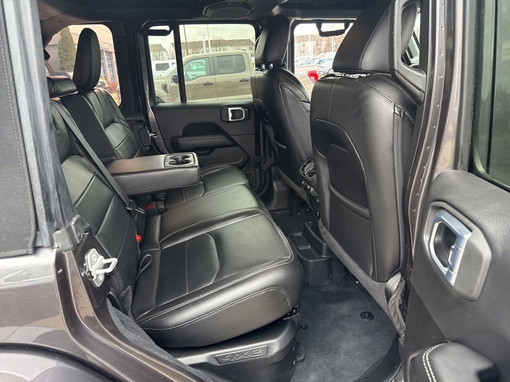 Used 2022 Jeep Wrangler Unlimited Sahara 4xe image 26