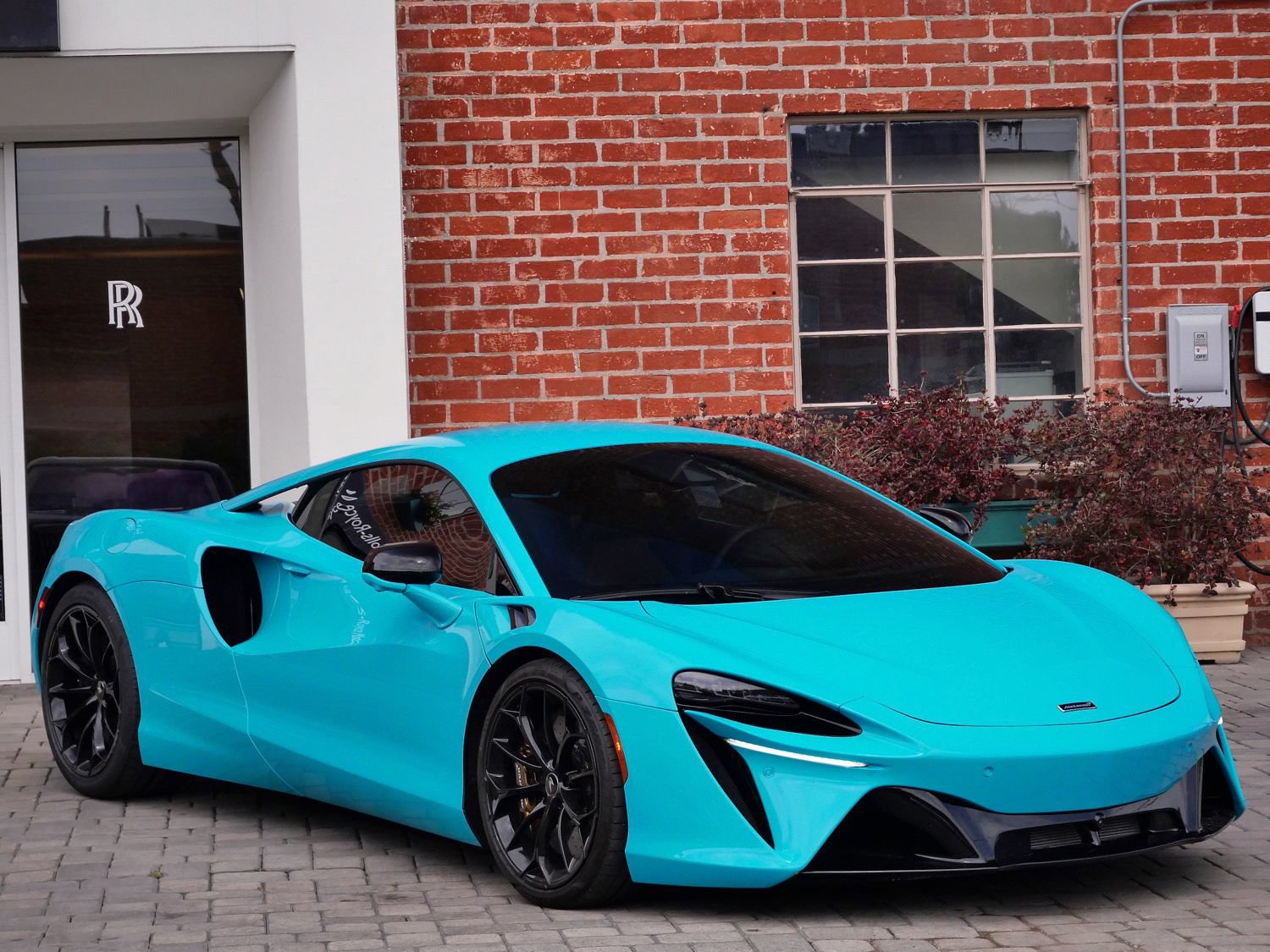 Used 2023 McLaren Artura