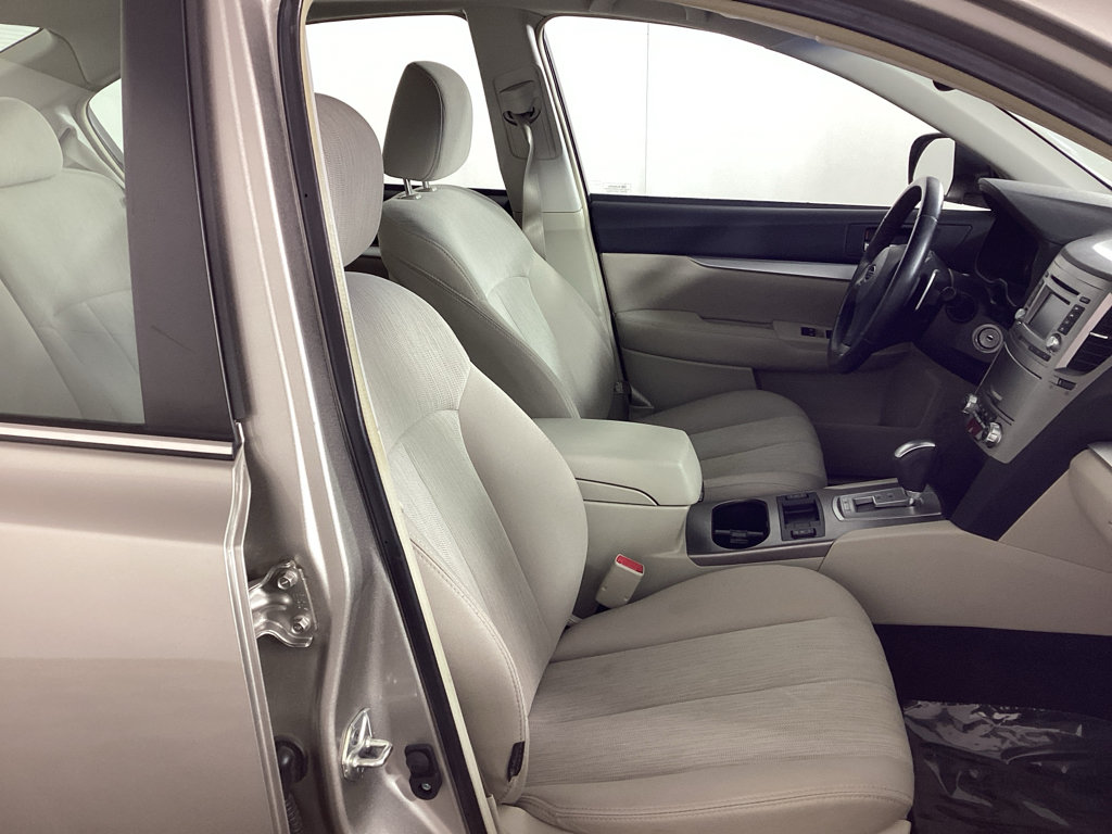 Used 2014 Subaru Legacy 2.5i Premium w/ Moonroof Package AWD/4WD image 8
