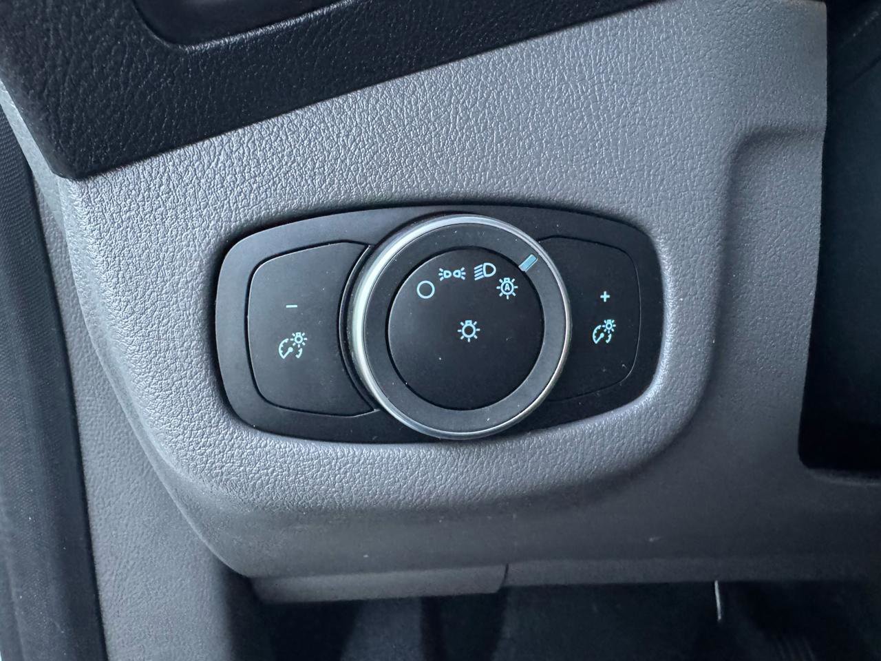 Used 2022 Ford Transit Connect XL FWD image 22