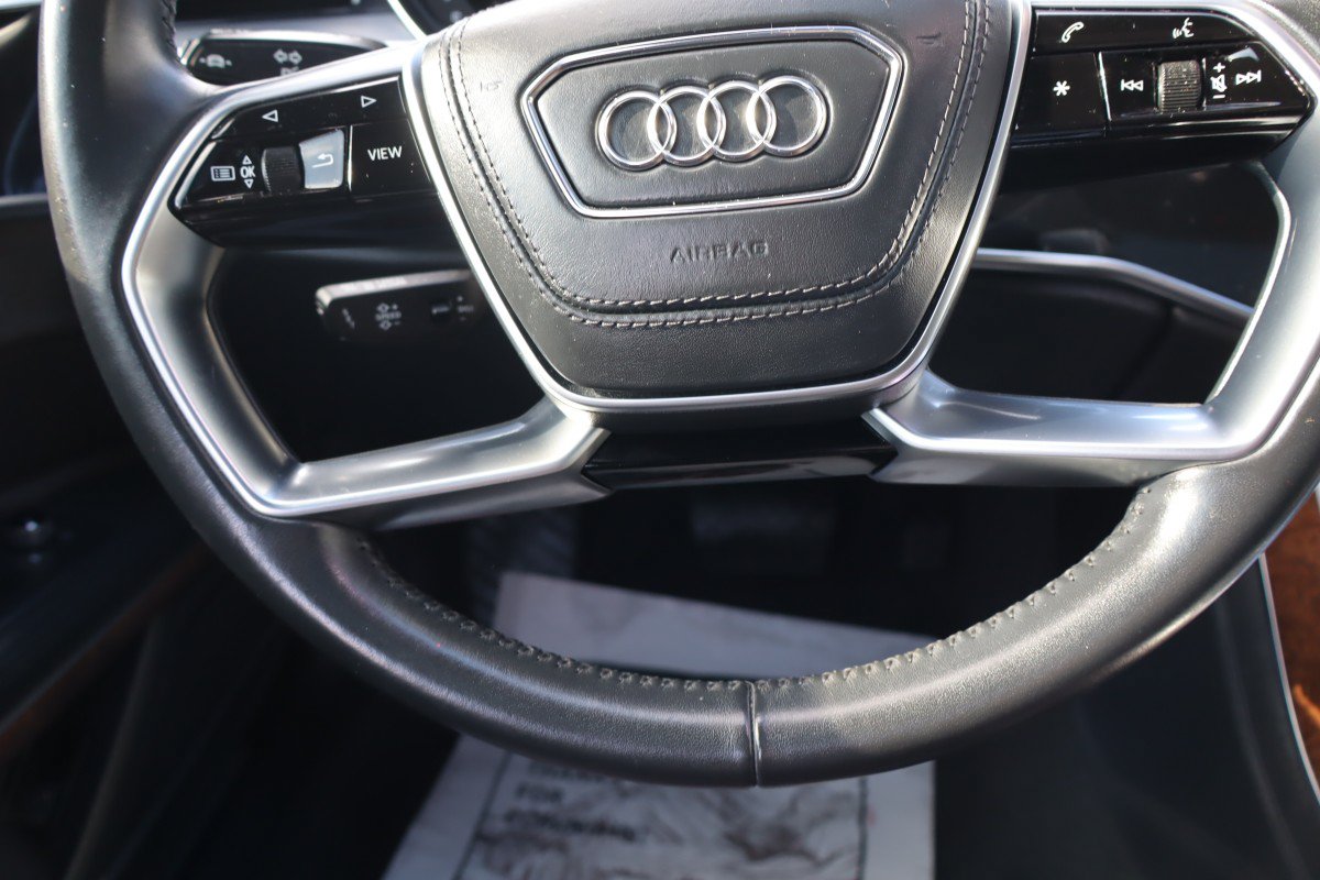 Used 2021 Audi A8 L 4.0T w/ Luxury Package AWD/4WD image 16