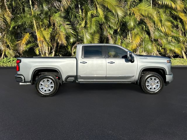 Used 2025 Chevrolet Silverado 2500 High Country image 4