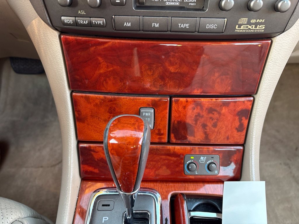 Used 2003 Lexus LS 430 RWD image 23